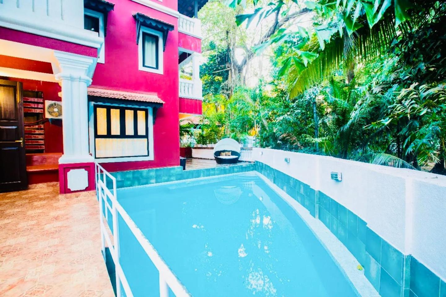 Gr Sol With Private Pool, Walking Distance To *